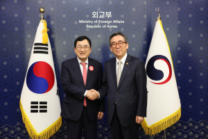 경주시, 경북도와 함께 조태열 외교장관 만나 APEC 경주 유치 건의