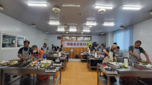 용강동지역사회보장협의체, 1인 중장년 대상 요리교실 실시