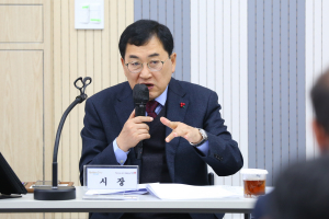 주낙영 경주시장, 주요 사업 점검 및 감포항 사고 대응 논의