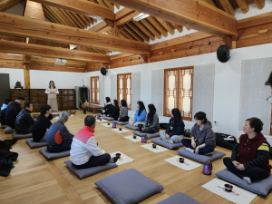 경주 화랑마을, APEC 고위관리회의 자원봉사자 대상 팸투어 진행