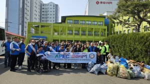 ‘APEC 정상회의 성공 기원’ 경주시, 장애인단체와 함께 환경정비 앞장